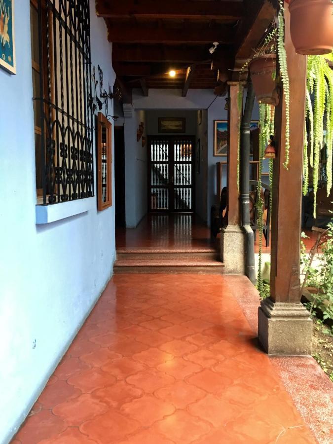 Dionisio Inn Antigua Buitenkant foto