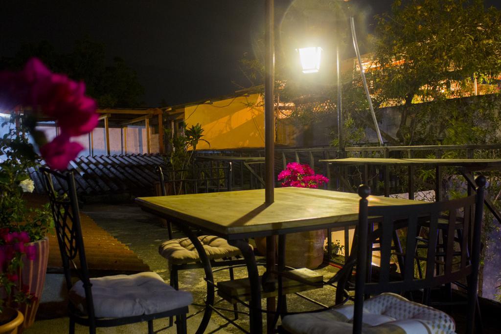 Dionisio Inn Antigua Buitenkant foto