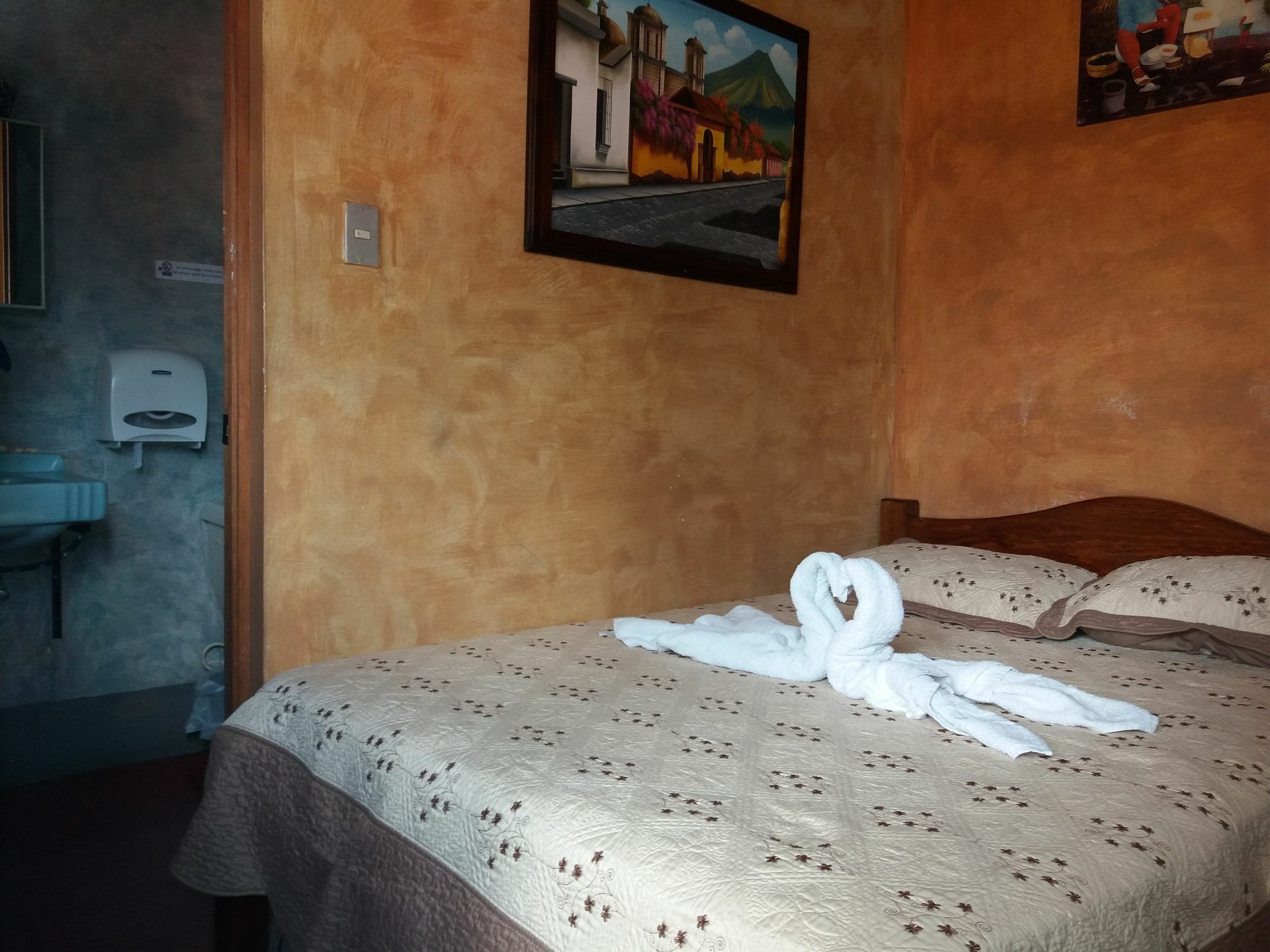 Dionisio Inn Antigua Buitenkant foto