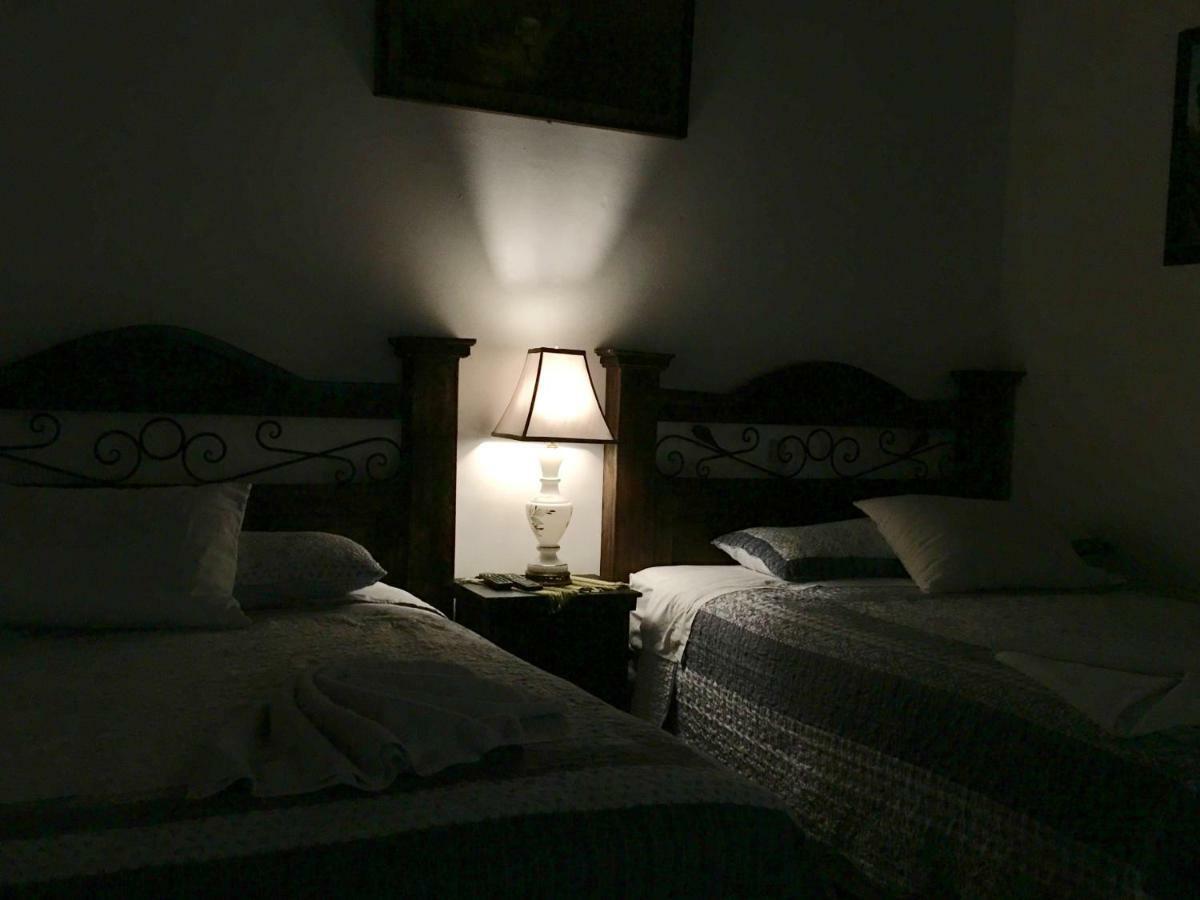Dionisio Inn Antigua Buitenkant foto