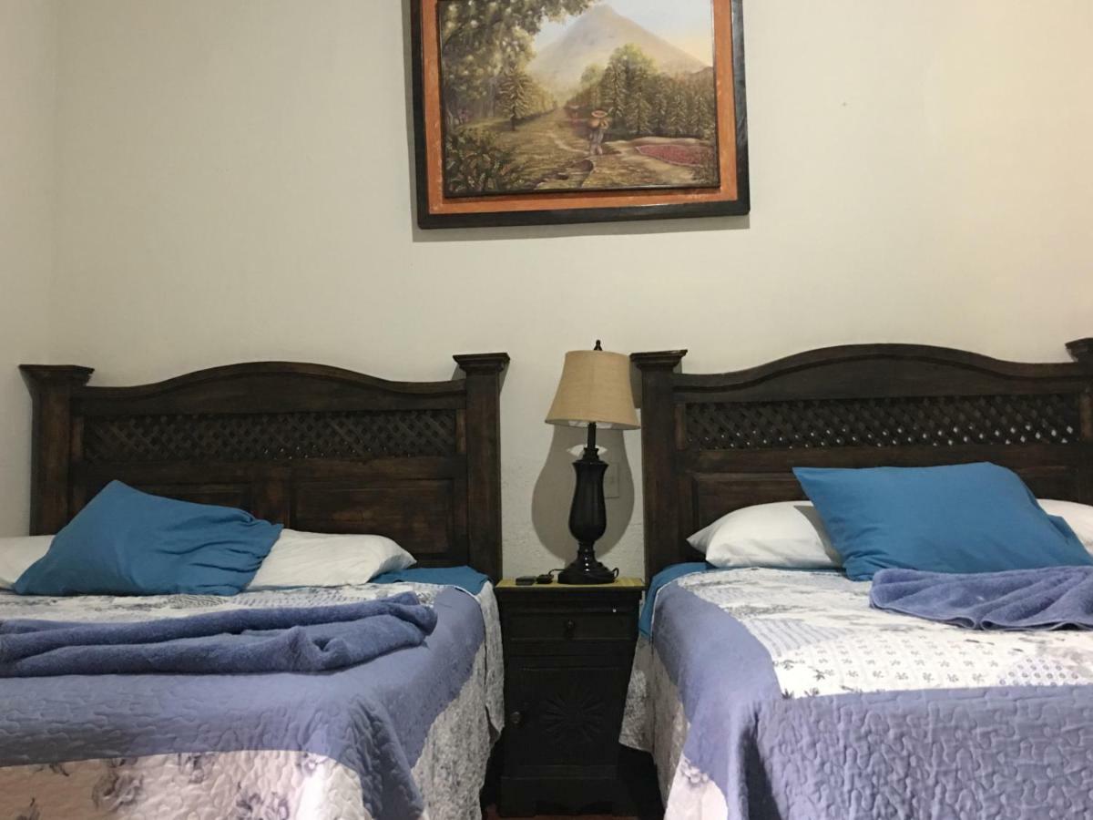Dionisio Inn Antigua Buitenkant foto